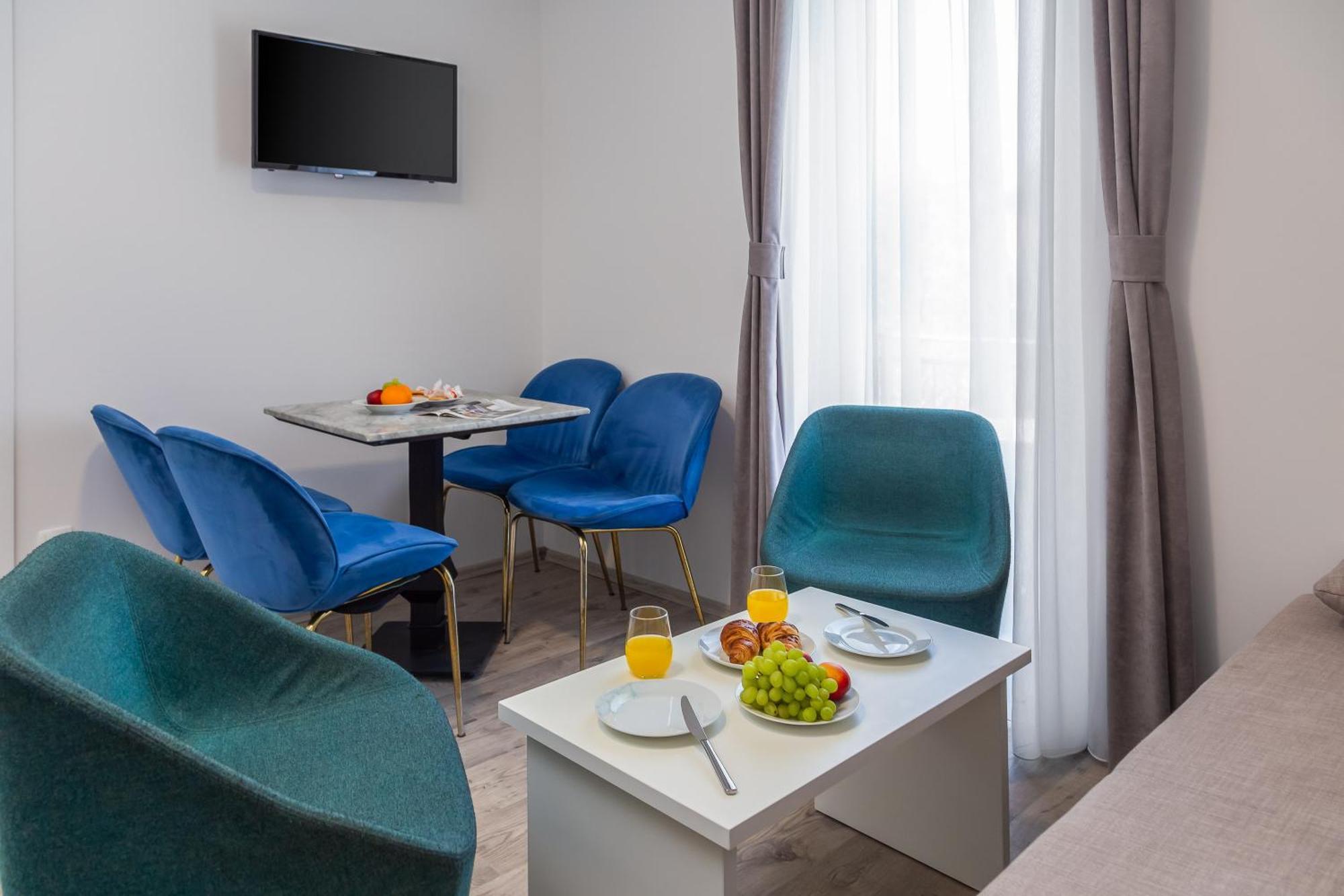 Beachfront Apartments Providenca With Free Parking Makarska Exterior photo