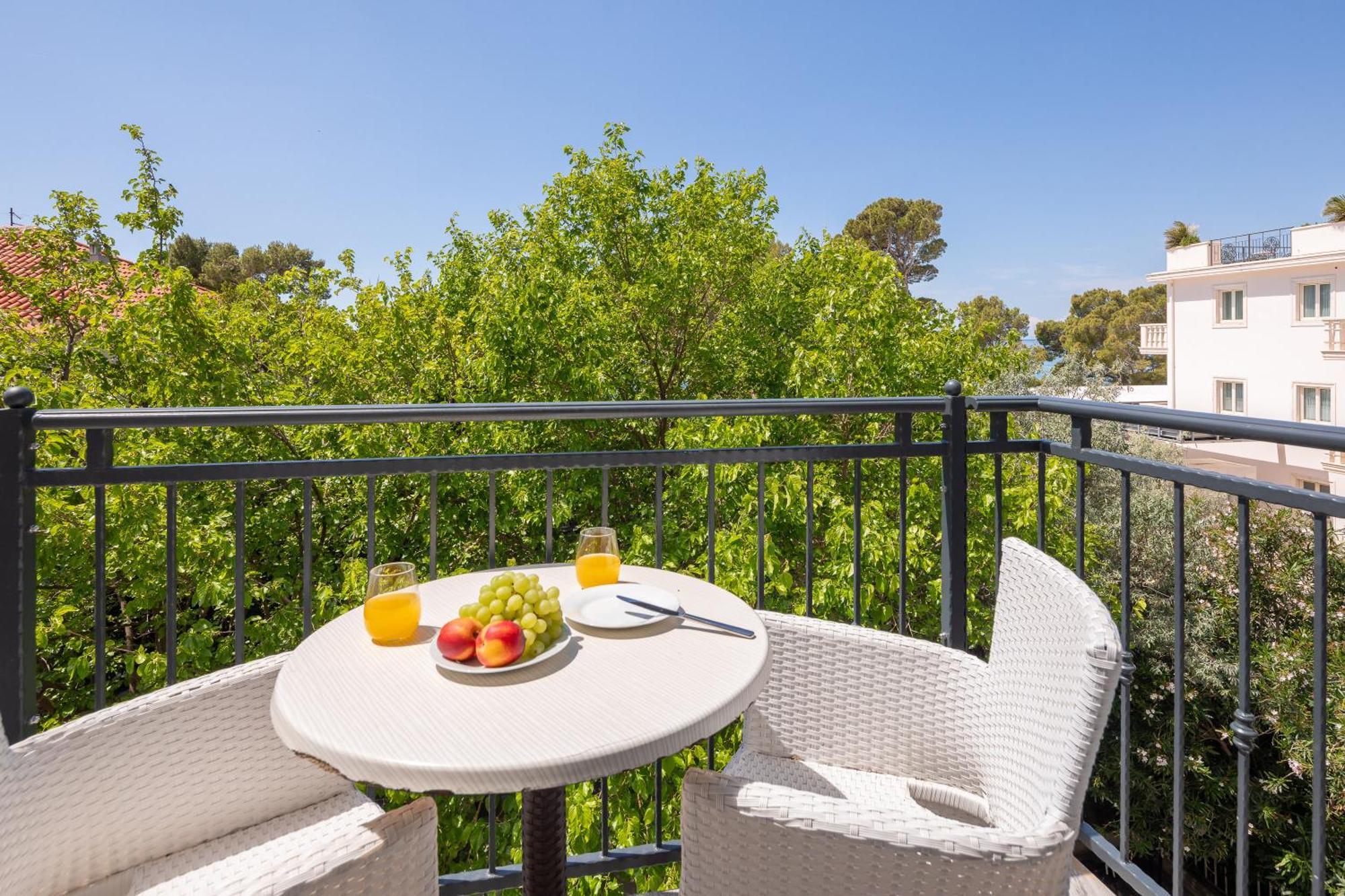 Beachfront Apartments Providenca With Free Parking Makarska Room photo