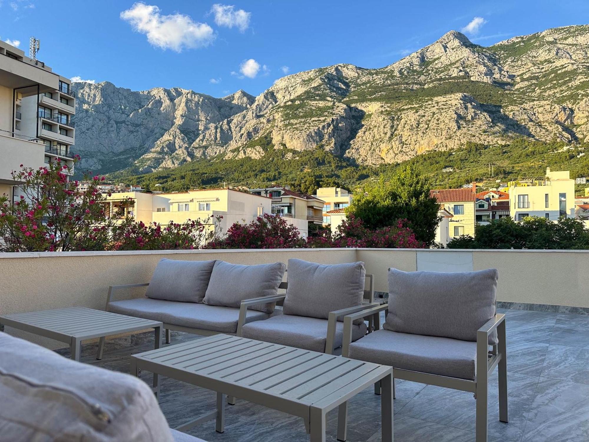 Beachfront Apartments Providenca With Free Parking Makarska Exterior photo